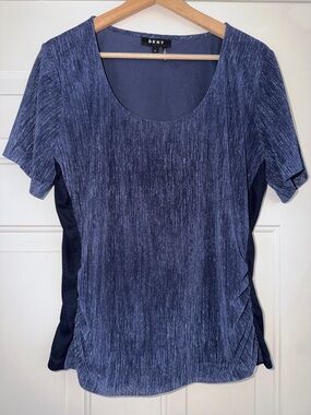 DKNY Heathered Navy Short Sleeve Scoop Neck Tee. XL